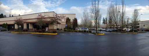Shipping and Mailing Service «FedEx Ship Center», reviews and photos, 6505 SW Rosewood St, Lake Oswego, OR 97035, USA