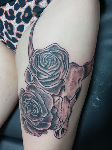 Explore rocky mountain tattoo ideas, creative tattoo ideas in Hot Springs National Park, available at Intenze Images