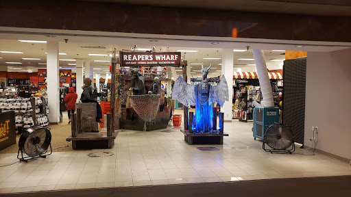 Shopping Mall «Greenbrier Mall», reviews and photos, 1401 Greenbrier Pkwy, Chesapeake, VA 23320, USA