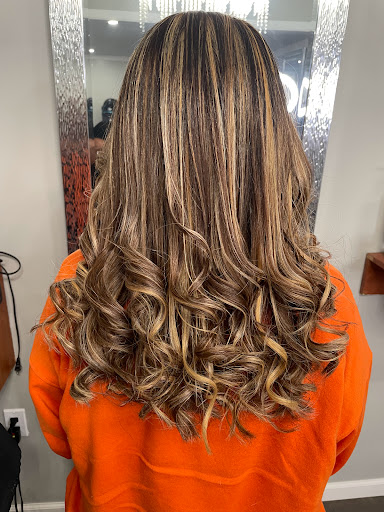 Beauty Salon «Zuni Hair Dominican Salon», reviews and photos, 358 N 4th St, Reading, PA 19601, USA