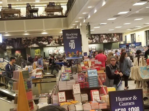 Book Store «Barnes & Noble», reviews and photos, 1430 Plaza Pl, Southlake, TX 76092, USA