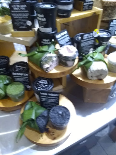 Cosmetics Store «Lush Fresh Handmade Cosmetics», reviews and photos, 12000 SE 82nd Ave, Happy Valley, OR 97086, USA