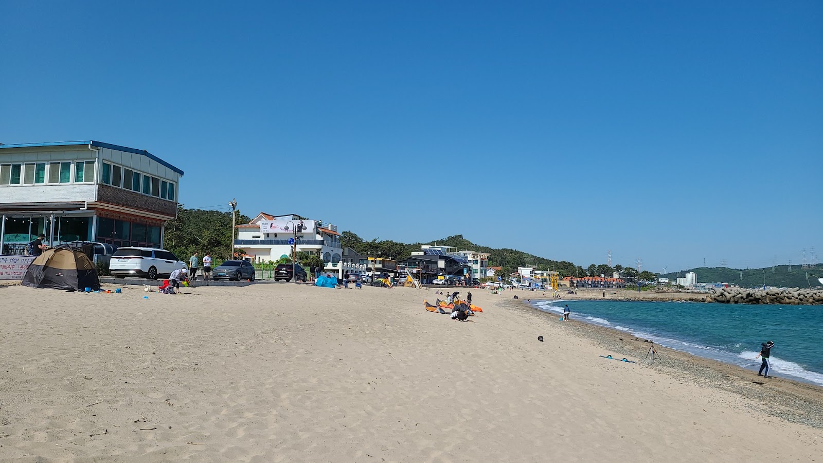 Foto van Imrang Beach en de nederzetting
