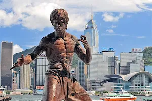 Bruce Lee Statue image