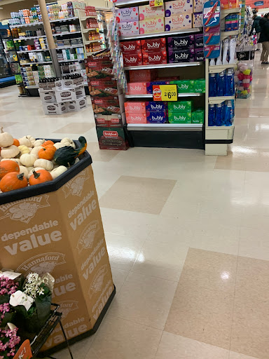 Grocery Store «Hannaford Supermarket», reviews and photos, 86 Cottage St, Bar Harbor, ME 04609, USA