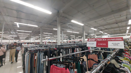 Clothing Store «Burlington Coat Factory», reviews and photos, 800 Barnum Avenue Cutoff, Stratford, CT 06614, USA