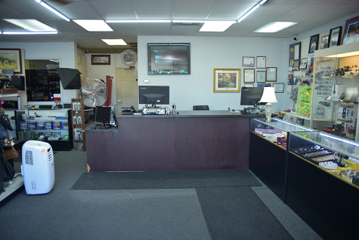 Pawn Shop «KB PAWN LOAN», reviews and photos, 11102 Briar Forest Dr, Houston, TX 77042, USA