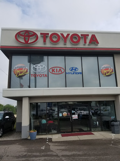 Car Dealer «LaFontaine Toyota», reviews and photos, 2027 S Telegraph Rd, Dearborn, MI 48124, USA