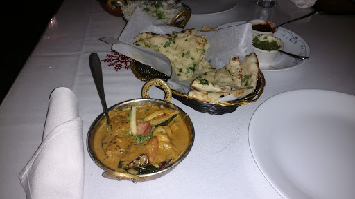 Indian Restaurant «Maharaja», reviews and photos, 1550 N Farwell Ave, Milwaukee, WI 53202, USA