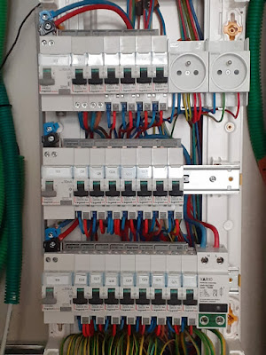 EGCL Electricité Générale Christophe LAURENT à Vindry-sur-Turdine