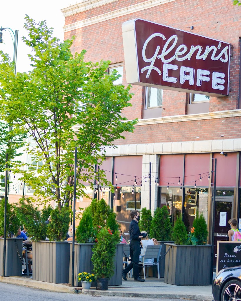 Glenn's Cafe 65201