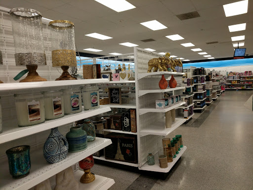 Clothing Store «Ross Dress for Less», reviews and photos, 3500 East-West Hwy, Hyattsville, MD 20782, USA