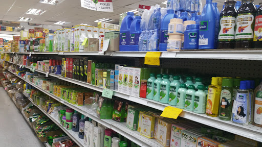Indian Grocery Store «INDIA MARKET & SUPER EYEBROW THREADING», reviews and photos, 5203 Elkhorn Blvd, Sacramento, CA 95842, USA