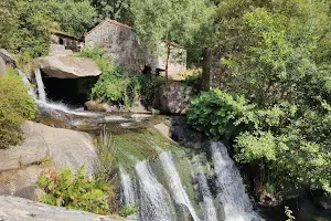 Barosa Waterfalls image