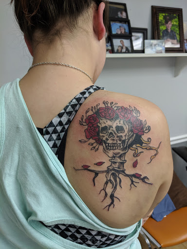 Tattoo Shop «Talon Studio Tattoo», reviews and photos, 14 S Main St, Boonsboro, MD 21713, USA