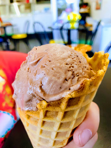 Ice Cream Shop «C&C Frozen Treats», reviews and photos, 409 E Main St, Front Royal, VA 22630, USA