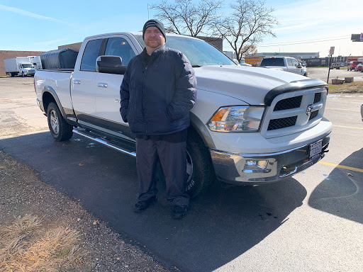 Used Car Dealer «Gmotorcars Auto Sales & Service - OHARE», reviews and photos, 2411 E Oakton St, Arlington Heights, IL 60005, USA