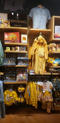 Toy Store «Disney Store», reviews and photos, 1961 Chain Bridge Rd, McLean, VA 22102, USA