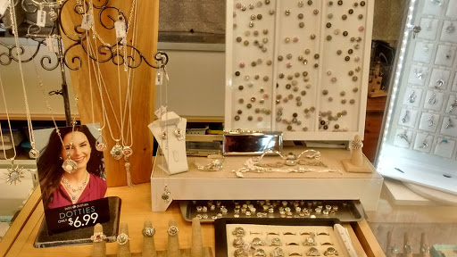 Jewelry Store «Gray Jewelers», reviews and photos, 172 Johns Pass Boardwalk W, Madeira Beach, FL 33708, USA