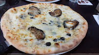 Pizza du Restaurant casher Tib's à Paris - n°9