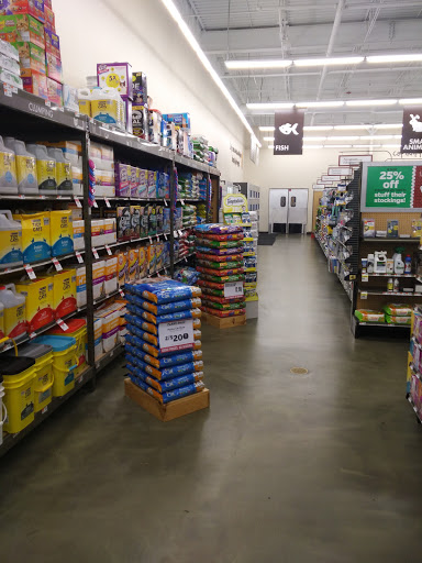 Pet Supply Store «Pet Supplies Plus», reviews and photos, 126 E Main St, Smithtown, NY 11787, USA