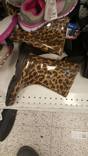 Clothing Store «Ross Dress for Less», reviews and photos, 201 E Main St, Alhambra, CA 91801, USA