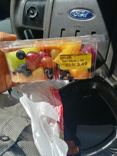 Grocery Store «D & W Fresh Market», reviews and photos, 2103 Parkview Ave, Kalamazoo, MI 49008, USA