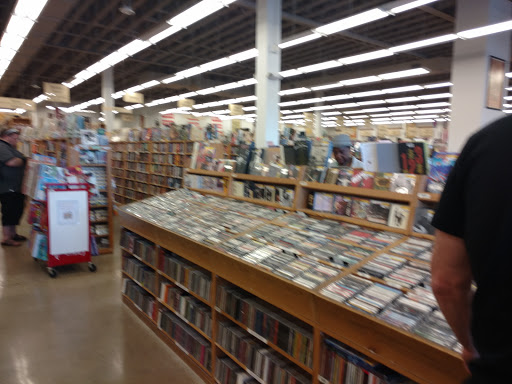 Book Store «Half Price Books», reviews and photos, 17145 W Bluemound Rd, Brookfield, WI 53005, USA