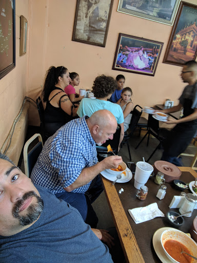 Mexican Restaurant «Los Alamos», reviews and photos, 1667 Summit St, Kansas City, MO 64108, USA