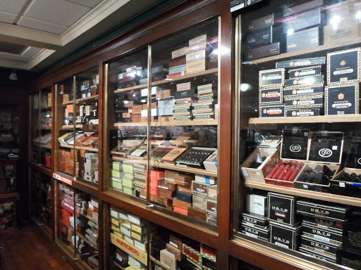 Rich's Cigar Store