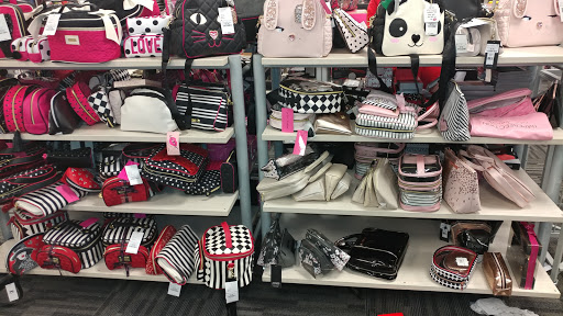 Shopping Mall «Chesapeake Square Mall», reviews and photos, 4200 Portsmouth Blvd, Chesapeake, VA 23321, USA