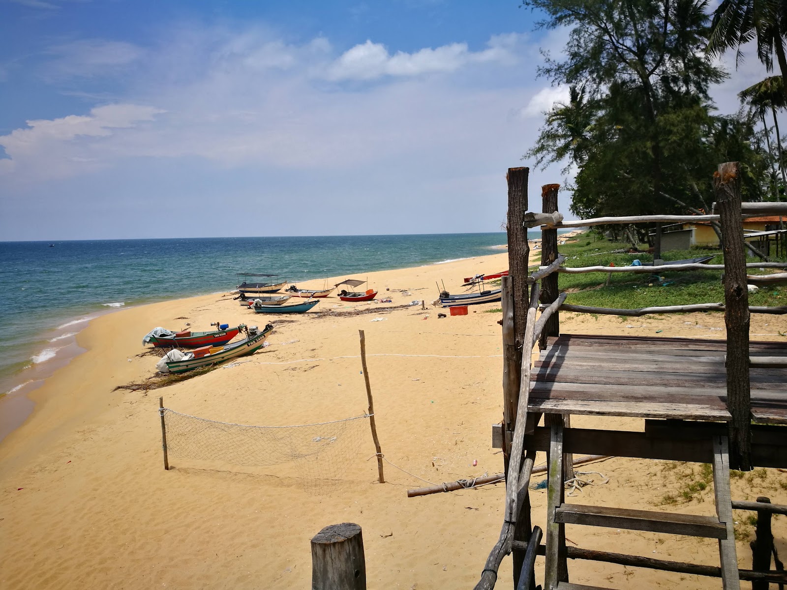 Fotografie cu Jambu Bongkok Beach cu o suprafață de nisip strălucitor