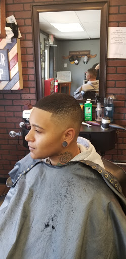 Barber Shop «Classic Blends Barbershop», reviews and photos, 1700 Elmwood Ave, Warwick, RI 02888, USA