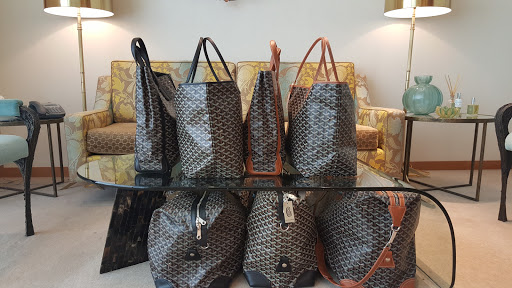 Department Store «Barneys New York, Chicago», reviews and photos, 15 E Oak St, Chicago, IL 60611, USA