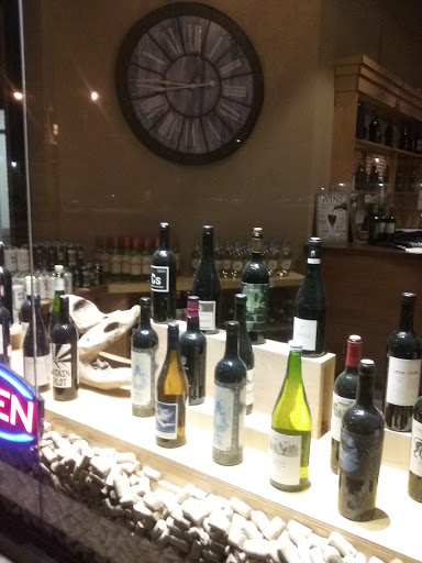 Wine Store «Ship To Shore Wine Shop», reviews and photos, 88-08 Rockaway Beach Blvd, Far Rockaway, NY 11693, USA