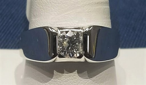 Jewelry Store «Premier Jewelers», reviews and photos, 9810 Baymeadows Rd #11, Jacksonville, FL 32256, USA