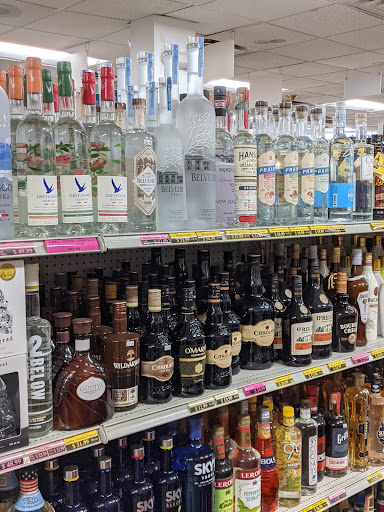 Liquor Store «Tiverton Liquor Store», reviews and photos, 65 Main Rd, Tiverton, RI 02878, USA
