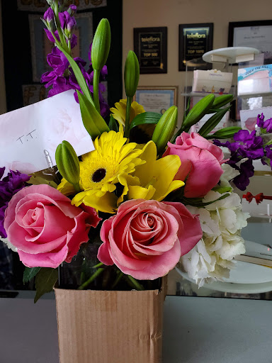 Blooms-The Flower Shop, 3028 Chimney Rock Rd, Houston, TX 77056, USA, 