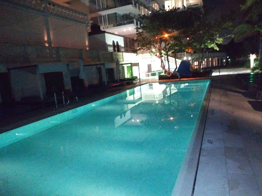 Luxury Hotel «Four Seasons Hotel at The Surf Club, Surfside, Florida», reviews and photos, 9101 Collins Ave, Surfside, FL 33154, USA