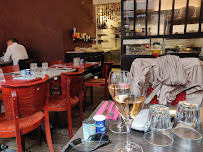 Atmosphère du Restaurant français Le Café Bizarre à Nîmes - n°3