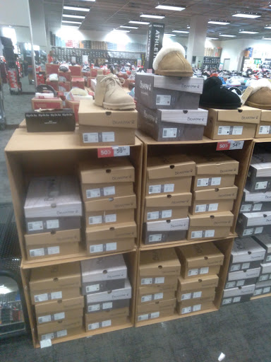 Shoe Store «Off Broadway Shoe Warehouse», reviews and photos, 8600 Ward Pkwy, Kansas City, MO 64114, USA