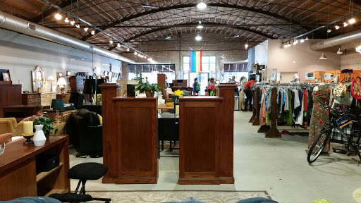 Thrift Store «Brown Elephant Resale Shop», reviews and photos, 217 Harrison St, Oak Park, IL 60304, USA