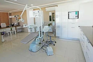 Cabinet d'Orthodontie Dr Saloua Ben Rejeb Jdir image