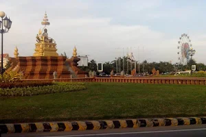 Statue of Samdech Choun Nath image