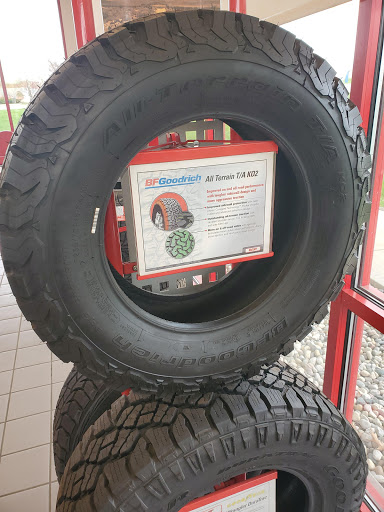 Tire Shop «Discount Tire Store - Howell, MI», reviews and photos, 3480 E Grand River Ave, Howell, MI 48843, USA