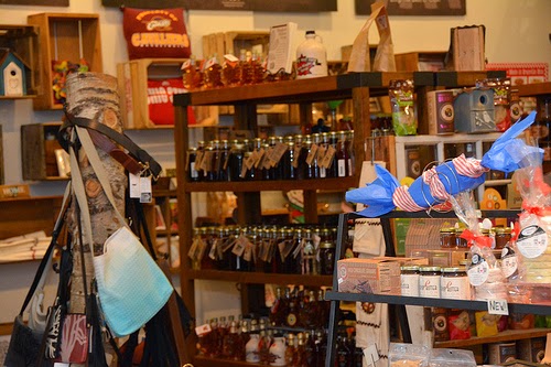 Gift Shop «Celebrate Local - Shop the Best of Ohio», reviews and photos, 3952 Townsfair Way, Columbus, OH 43219, USA