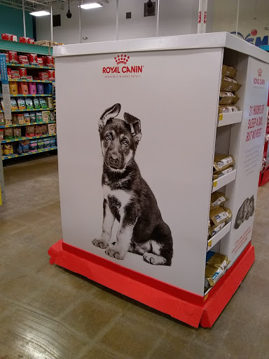 Pet Supply Store «PetSmart», reviews and photos, 2216 E Springs Dr, Madison, WI 53704, USA