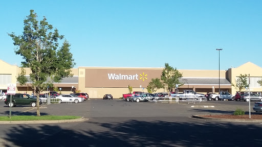 Department Store «Walmart Supercenter», reviews and photos, 3002 Stacy Allison Way, Woodburn, OR 97071, USA