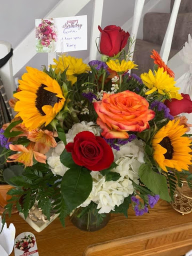 Florist «Petals of Love», reviews and photos, 5350 W 130th St, Brook Park, OH 44142, USA