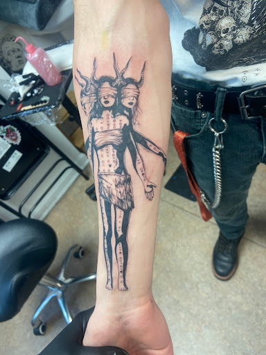 Explore hawaii tattoo ideas for men, creative tattoo ideas in Virginia Beach, available at Studio Evolve